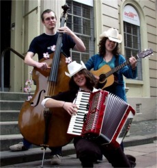 The Gags Beasley Trio with Lorna McLaughlin on accordian.